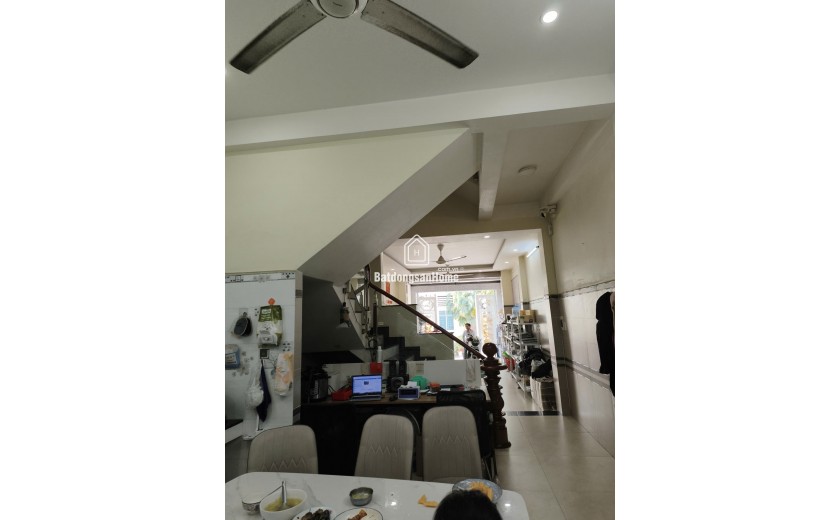 Bán nhà 3 tầng đường số 16 Linh Trung, Thủ Đức, TP HCM. DT  74m2, 4PN, SH, 9.2 tỷ - 0933125879