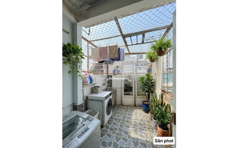 Bán nhà Lạc Long Quân, P10, Tân Bình - 4 tầng - 35m2 - chỉ 4.5 tỷ