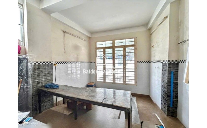 Bán nhà Lạc Long Quân, P10, Tân Bình - 4 tầng - 35m2 - chỉ 4.5 tỷ