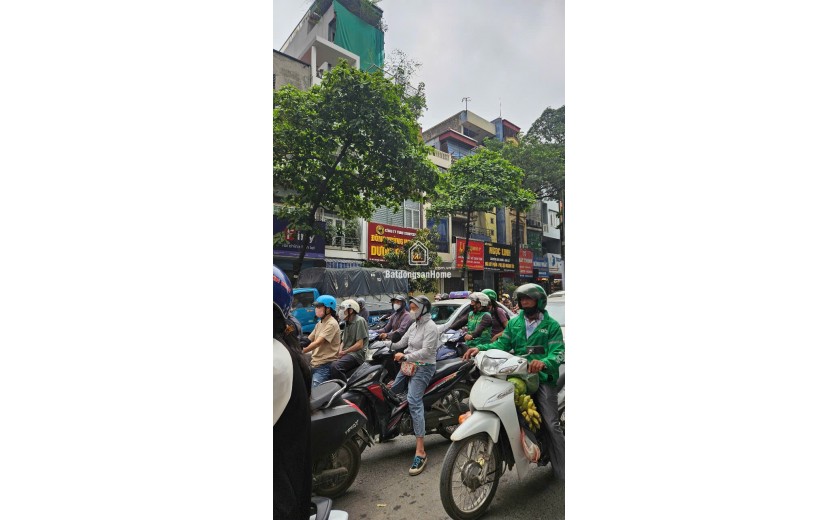 Nhà Em cần bán căn nhà vị trí mặt phố Quang Trung -Vỉa hè rộng – trục đường Huyết Mạch Hà Đông, Kinh Doanh mọi loại hình, Ở Ngay