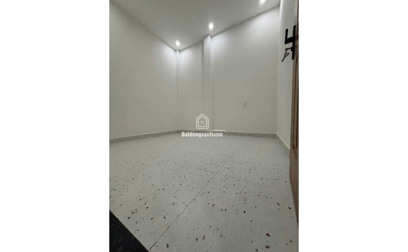 Nhà ĐS 6 BÌNH TÂN - Đường xe tải - kinh doanh buôn bán - chỉ 4 tỷ xíu