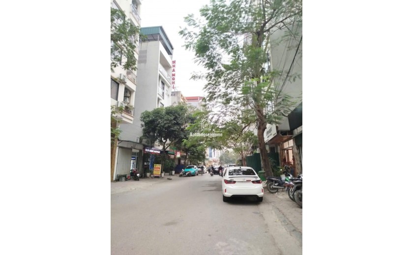 Giảm 2 tỷ  Chính chủ cần bán gấp nhà khu Đấu giá Vạn Phúc