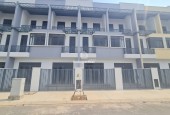Bán nhà ngay KCN Phước Đông - Tây Ninh giá chỉ 2,1 tỷ/căn